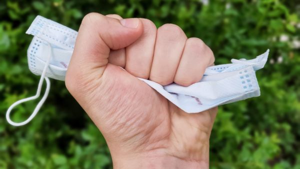 فيما يتعلق بـ مرض الجرب قال الشبول انه تم تسجيل عدة إصابات في منطقتين جنوب البلاد