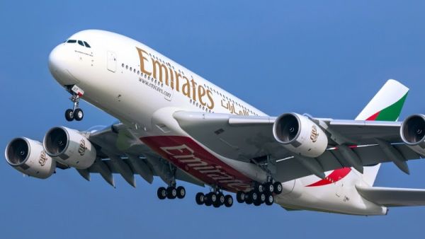طيران الإمارات تشغّل طائرتي A380 إلى البحرين في سباق الفورمولا 1