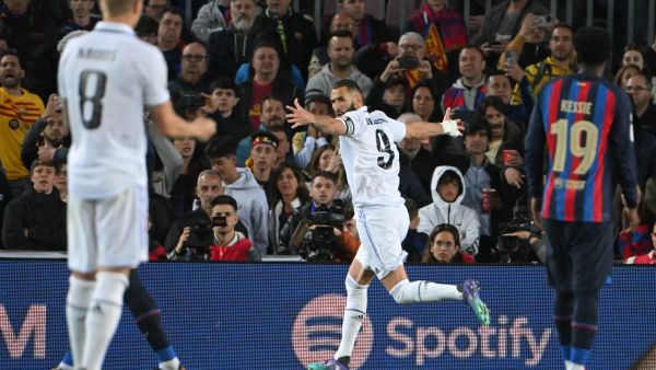 بنزيمة (وسط) يقود ريال مدريد لنهائي كأس ملك إسبانيا (المصدر: أ ف ب)