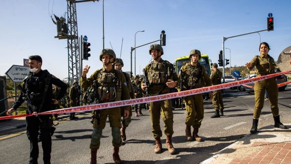 2 Israeli soldiers wounded in stabbing attack