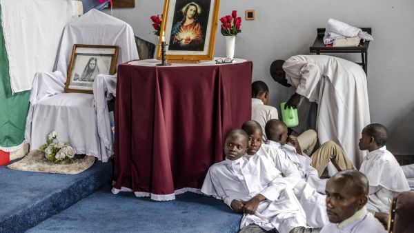 Pastor starves followers to death to see Jesus