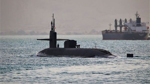 US deploys submarine to boost Mideast security 