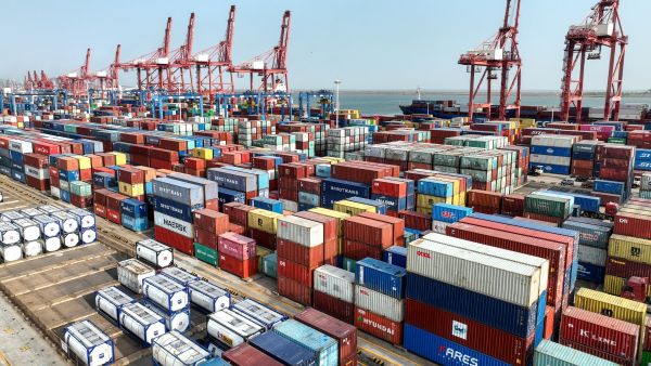 China's Economy Grows 4.5% in Q1 2023, Beating Expectations