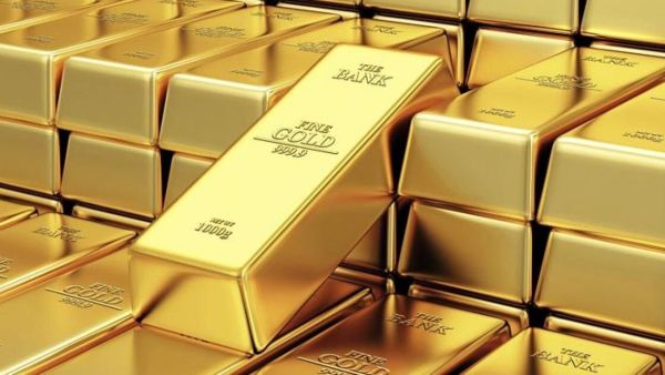 Gold prices rise as dollar weakens