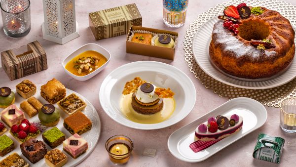 Economy passengers departing Dubai will be treated to the flavoursome favourites of Eid Emirates wishes ‘Eid Mubarak’ to all, celebrating Eid al Fitr onboard and in lounges