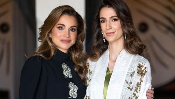 الملكة رانيا العبدالله في إطلالة عصرية مع كنتها الآنسة رجوة