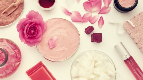 اصنعيه بنفسك: معطر منزلي برائحة زهور الربيع