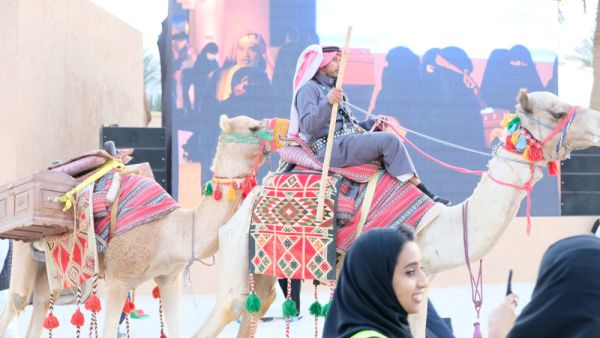 في السعودية وفق التقارير الحكومية 50 ألف مطعم، و 100 شركة تعمل بمجال تقديم المنتجات الغذائية الجاهزة 