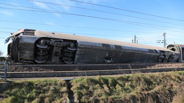 Train derails in Egypt, hits home