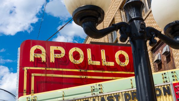 1 killed, 28 injured in Illinois theater roof collapse
