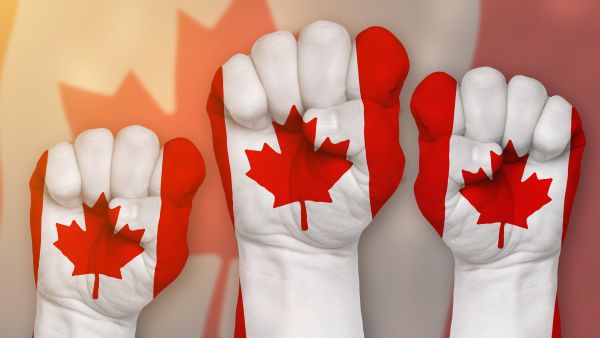Canada: 155,000 employees threaten to strike