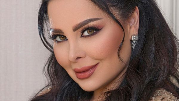 شاهدوا أجمل إطلالات ديانا كرزون في فترة الحمل
