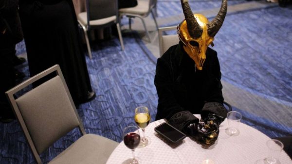 فعالية لـعبدة الشياطين في الولايات المتحدة