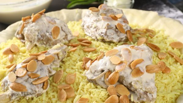 هل سيقدم المنسف الأردني في زفاف ولي العهد؟