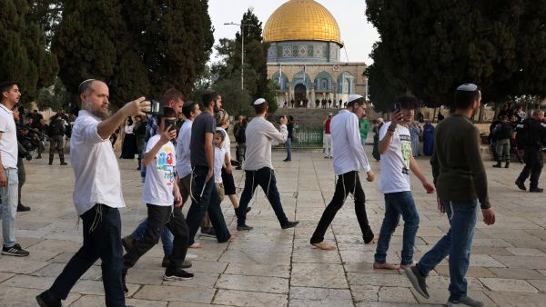 Settlers storm Al-Aqsa courtyards