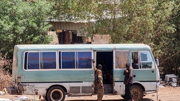 تتهم وزارة الدفاع السودانية قوات التمرد التي يقودها محمد حمدان دقلو "حميدتي" بالاعتداء على املاك واموال المواطنين 