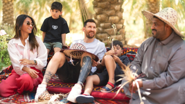 Messi enjoys a trip to Saudi with his family
