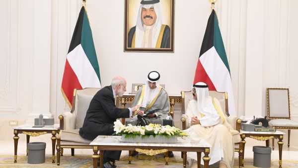 The Crown Prince of Kuwait Awards Google Cloud’s Vint Cerf Honorary Informatics Medal
