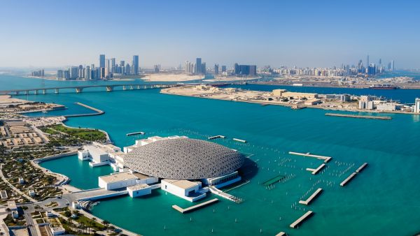 متحف اللوفر أبوظبي يعلن عن انطلاق موسمه الثقافي