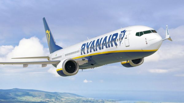 Ryanair places the largest-ever order from an Irish company for Boeing 737-10 planes