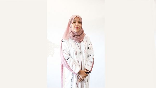 Salima Al Marzouqi NBO’s islamic banking window, muzn signs term wakala agreement with oman air