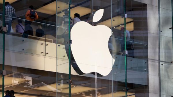 Apple attracts $990M in deposits in first four days of launching high-yield savings account