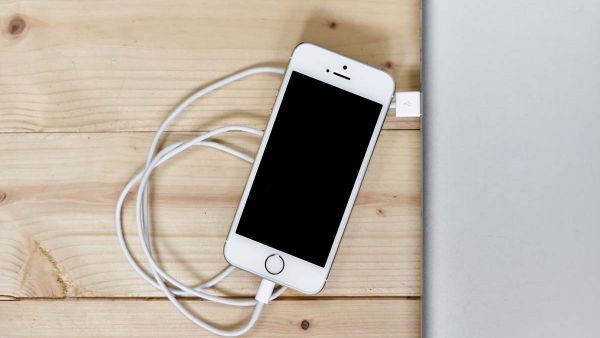 iPhone users report battery drain issues after iOS 16.5 update