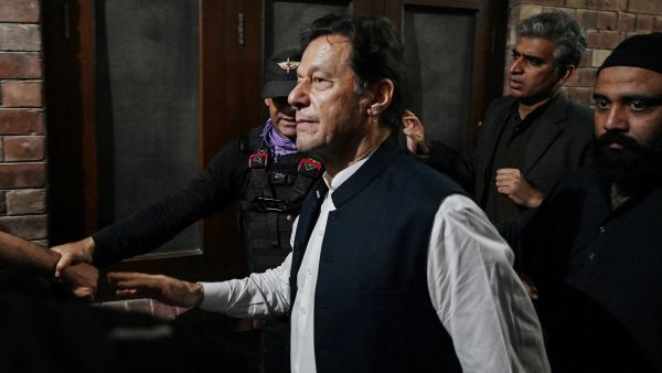 رئيس الوزراء السابق عمران خان