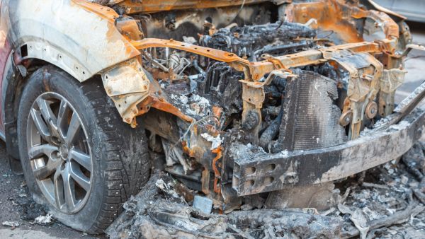 Car blast at police station rattles Syrian capital