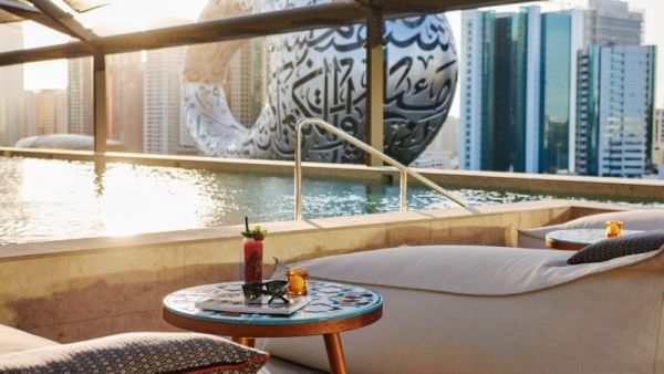 Fly Emirates to Dubai and enjoy a complimentary night’s stay in a luxury 4* or 5* hotel
