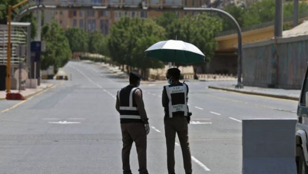 وقال المتحدث ان الاجهزة الامنية تحقق في ملابسات الحادث.