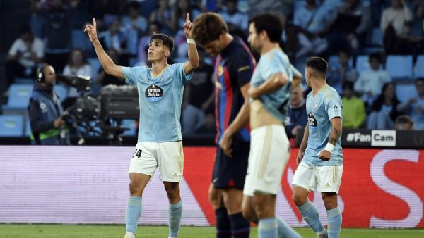 برشلونة يتلقى الخسارة أمام سيلتا فيغو (Photo by MIGUEL RIOPA / AFP)