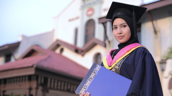 دعاء التخرج من الجامعة