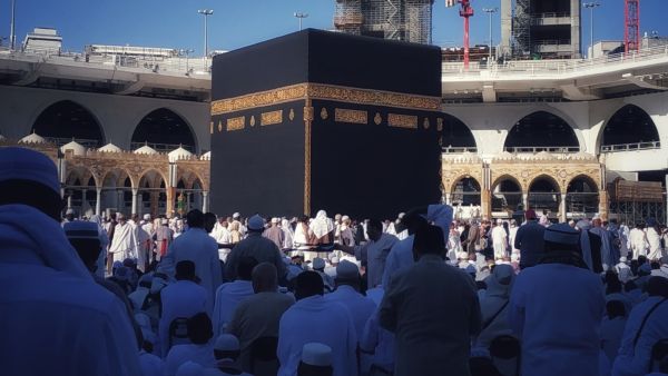 عبارات لتهنئة الحجاج يوم الجمعة