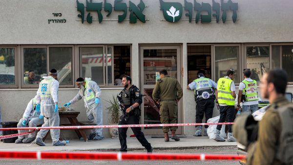 حماس ونتنياهو يتبادلان الوعيد بعد عملية مستوطنة عيلي