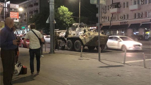 قال نائب قائد القوات الروسية بأوكرانيا: يمكن حل المشاكل بالطرق السلمية وتحت قيادة القائد العام للقوات الرئيس بوتين