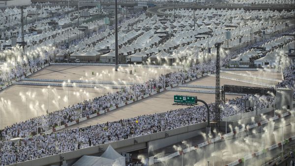 Muslim pilgrims, Mina