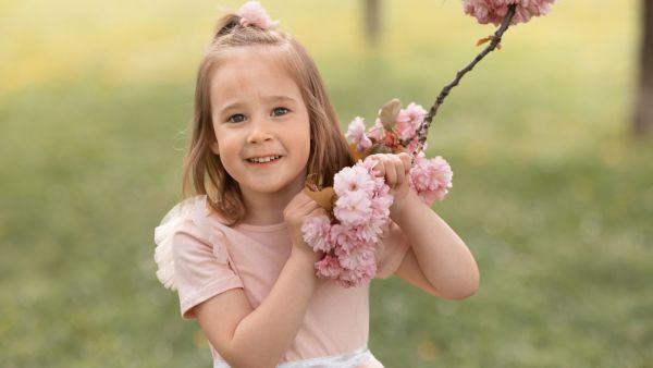 أفكار ونصائح لاختيار فساتين عيد الأضحى للبنات