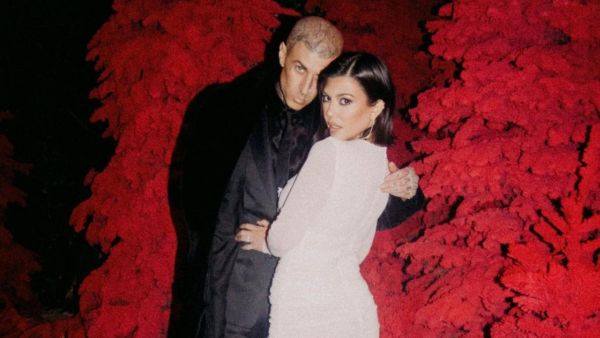 Kourtney Kardashian pregnant at 44