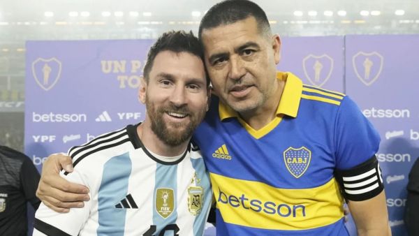 ميسي في مباراة اعتزال ريكيلمي