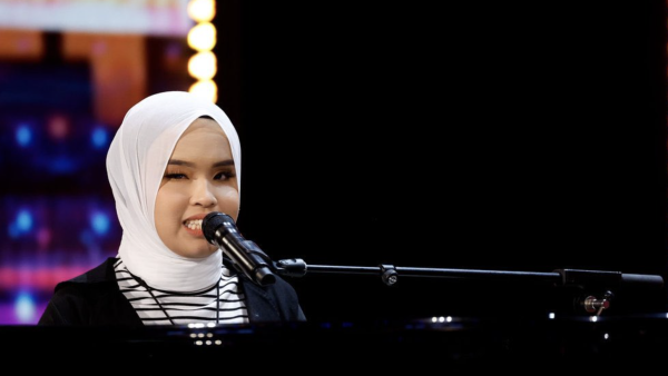 AGT blind Hijabi contestant gets golden buzzer