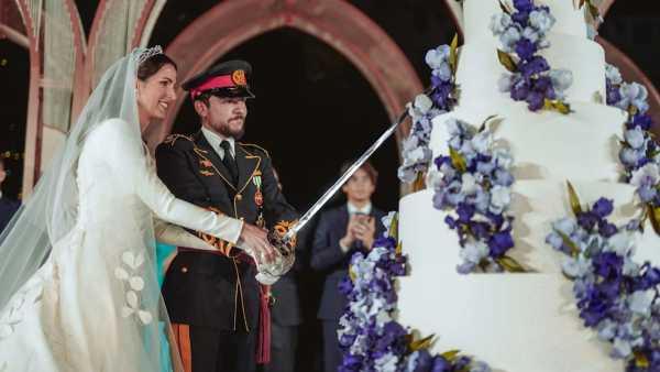 كيكة زفاف الأمير الحسين والأميرة رجوة كيكة زفاف الأمير الحسين والأميرة رجوة