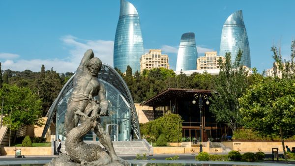 8 أنشطة سياحية يمكنك القيام بها في باكو، أذربيجان