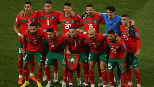 Morocco's starting XI pose prior to the Qatar 2022 World Cup football third place play-off match between Croatia and Morocco at Khalifa International Stadium in Doha on December 17, 2022. (Photo by ADRIAN DENNIS / AFP)