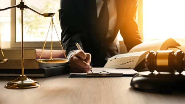 عمت الفرحة والصيحات المؤيدة لاعدام قاتل السيدة التي تعد من رواد العمل الخيري 