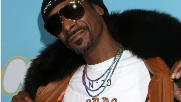 Crypto news recap: Snoop Dogg presents NFT to fans