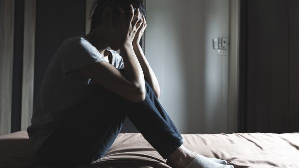 فتاه تشكو  للمحكمة والدها المتحرش بها جنسيا