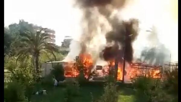 حريق يلتهم مخيما للاجئين في لبنان
