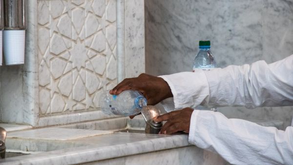 دعاء عند شرب ماء زمزم