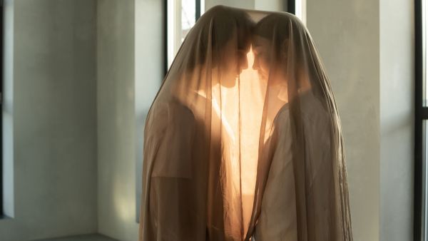 5 ثنائيات أبراج تملك اتصالاً عاطفياً عميقاً